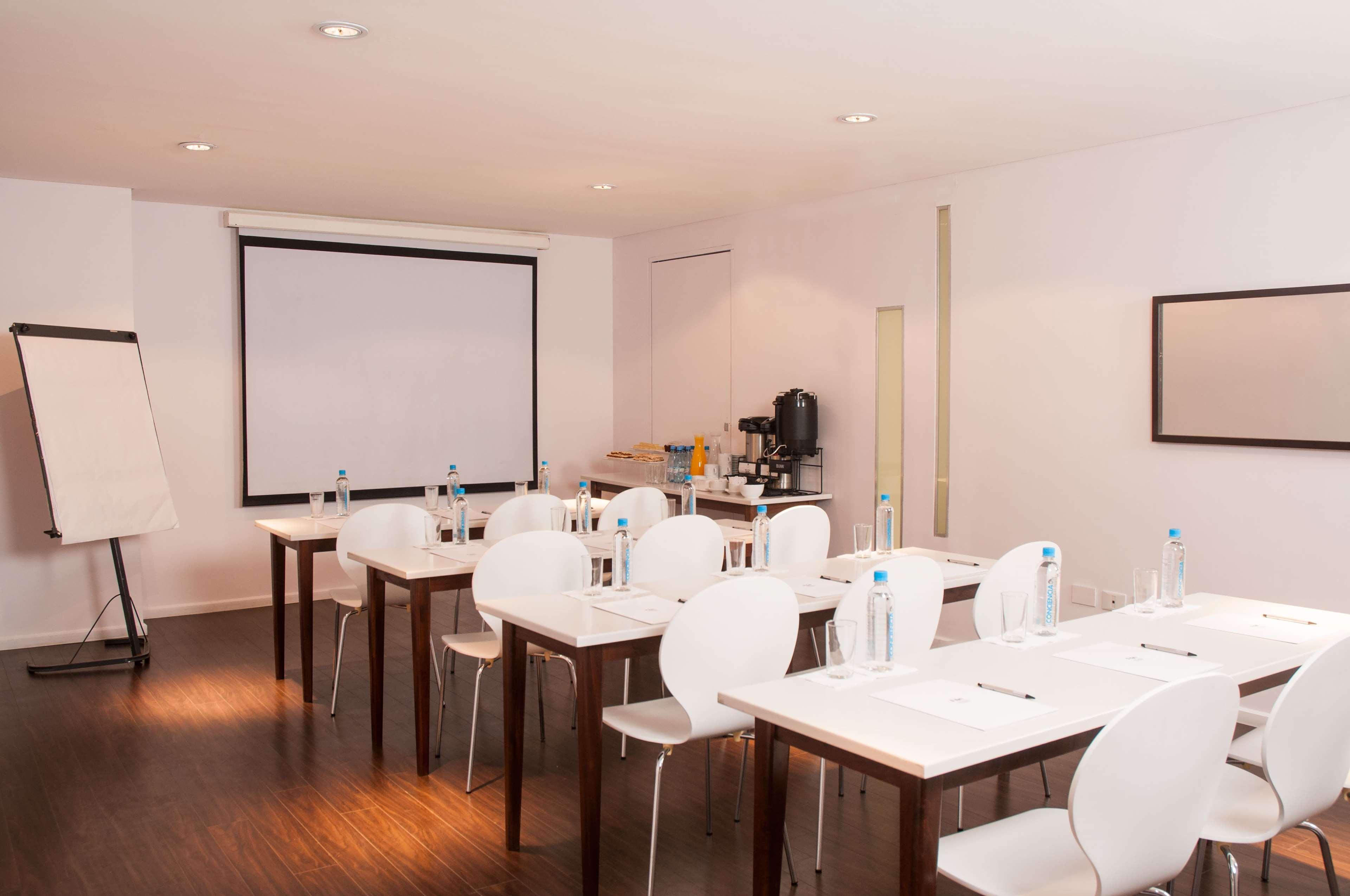 Dazzler By Wyndham Montevideo Hotel Bagian luar foto